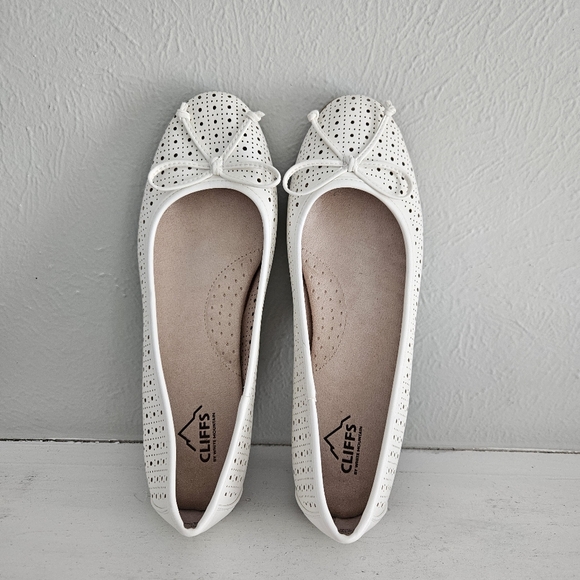 Cliffs by WHITE MOUNTAIN Shoes - NWOT Cliffs By White Mountain Cheryl Ballet Flat Shoes
